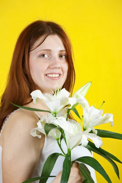 Dziewczyna z białych lilii — Zdjęcie stockowe
