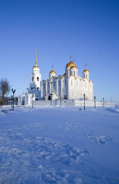Katedrála Nanebevzetí Panny Marie v zimě — Stock fotografie