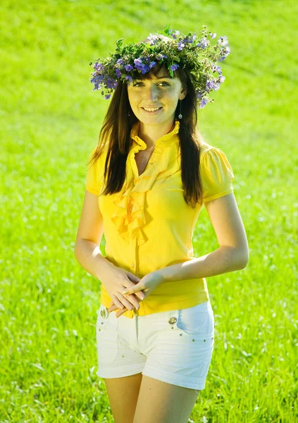 Lány-Virág Koszorú — Stock Fotó