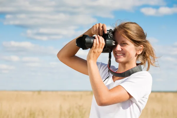 Girl taking photo — Stock Photo, Image
