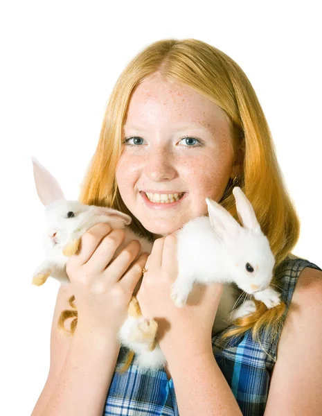 Adolescente chica con conejo — Foto de Stock