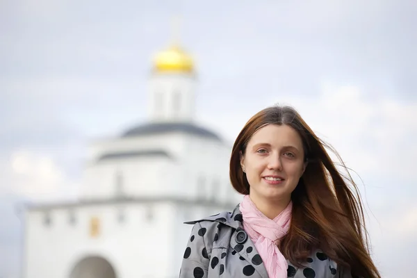 Turista feminina em Vladimir — Fotografia de Stock