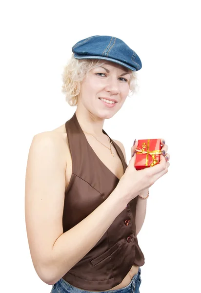 Kırmızı hediye kutusu ile kız — Stok fotoğraf