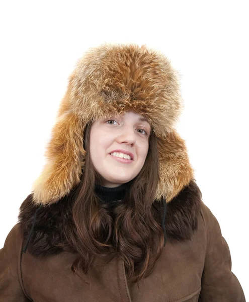 Mujer joven en sombrero de zorro — Foto de Stock