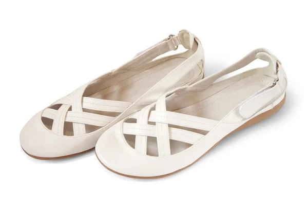 Vita kvinnliga skor, isolerade — Stockfoto