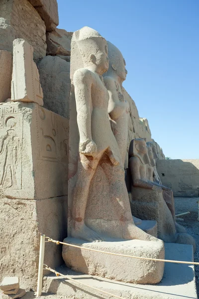Statues in karnak temple — Stock Photo, Image