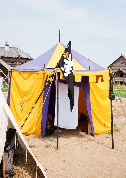 Tenda cavaleiro — Fotografia de Stock