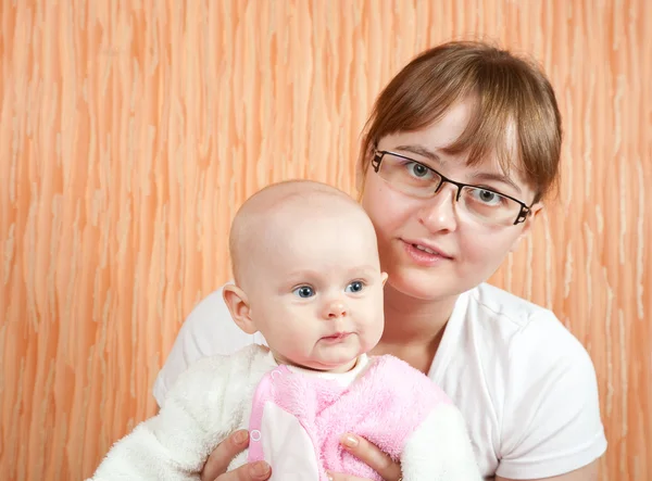 Mother with her little daughter — Stock Photo, Image