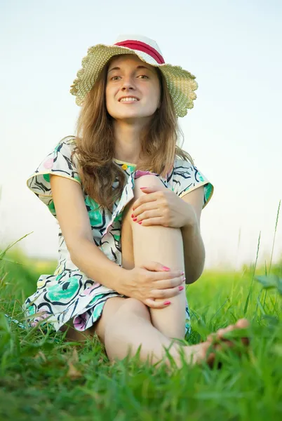 Menina adolescente de chapéu — Fotografia de Stock