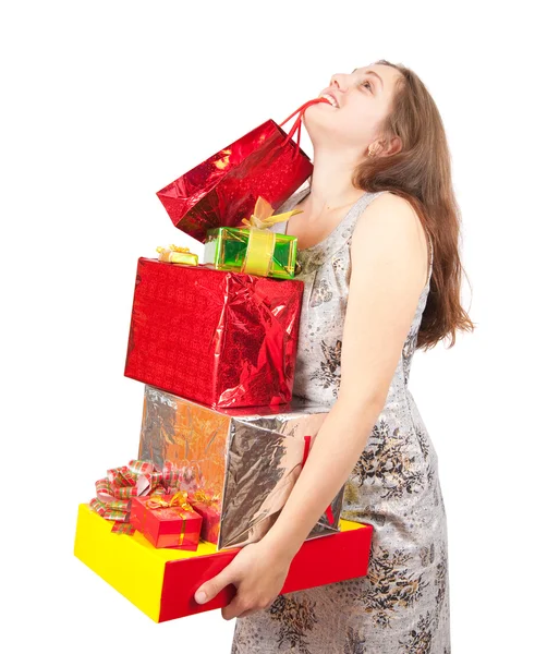 Щаслива дівчина з кольоровими покупками подарункових пакетів — стокове фото
