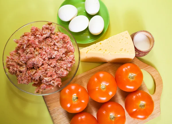 Zutaten für gefüllte Tomaten — Stockfoto