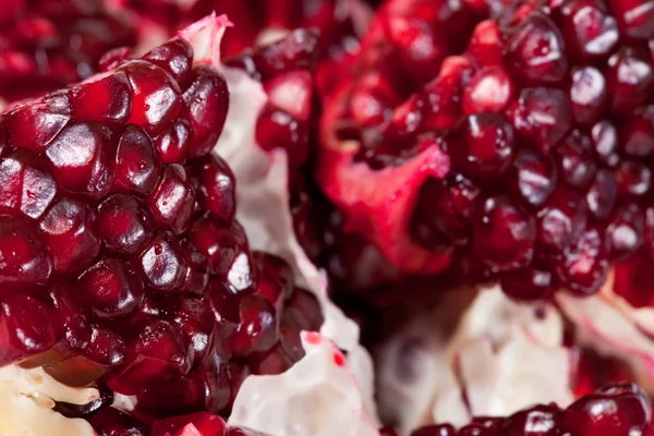 stock image Closeup of freshness ripe pomegranate grains background