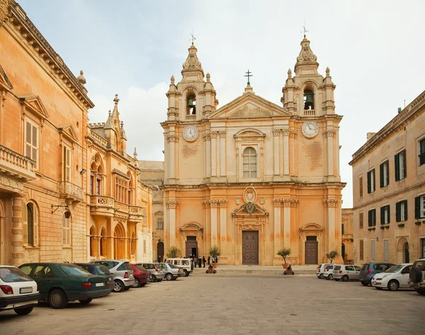 St. peter & paul kathedrale in mdina — Stockfoto