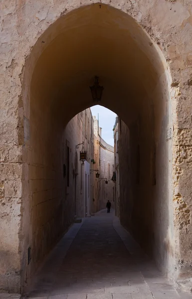 在一个旧的地中海小镇 马耳他街 — 图库照片