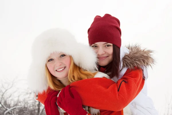 Porträtt av flickor i vinter — Stockfoto