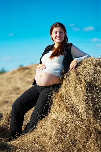 Pregnant Woman Resting Hay Bale Summer — Stock Photo, Image