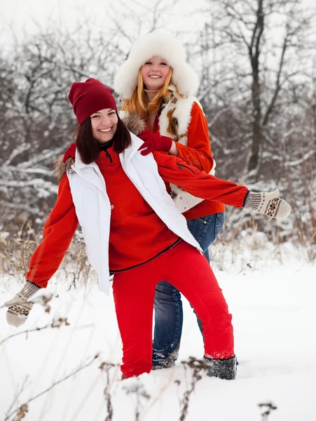 Two Happy Girls Plays Winter Park — Stock Photo, Image