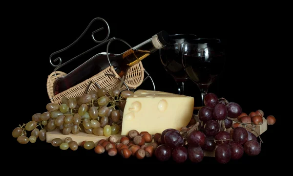 Botella con uvas y queso —  Fotos de Stock