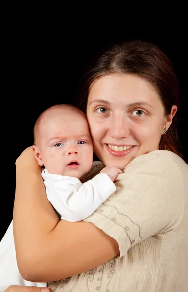 Glückliche Mutter mit Neugeborenem — Stockfoto