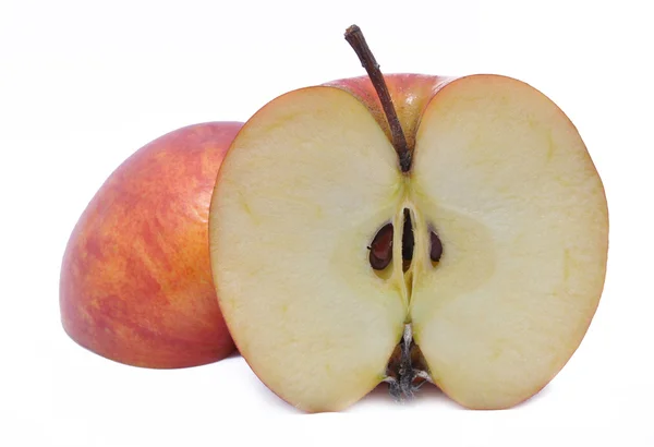 Razrezanye jablko na bílém pozadí — Stock fotografie