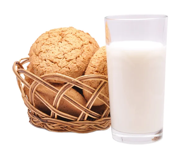 Tunn kapten i en korg och mjölk — Stockfoto