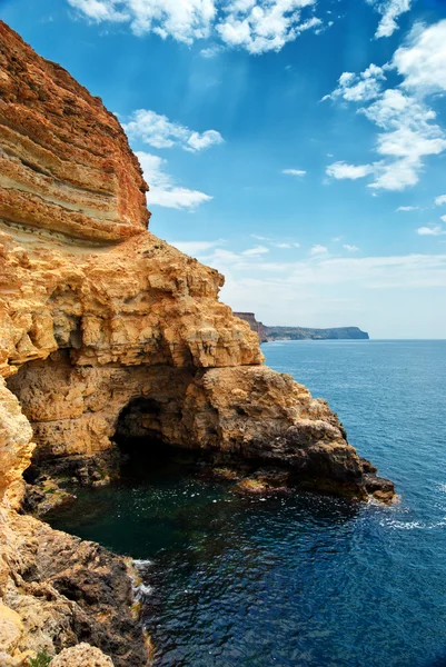 Grotta i havet — Stockfoto