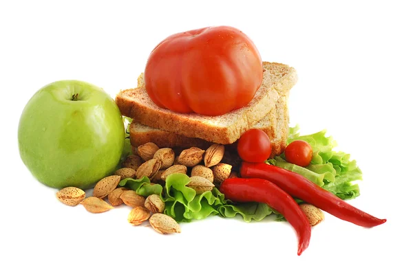 Ekmek, domates, biber ve badem — Stok fotoğraf
