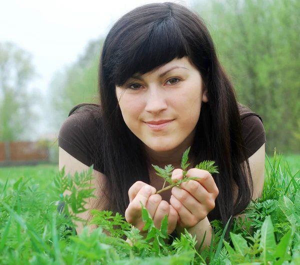 Young woman outdoors — Stock Photo, Image