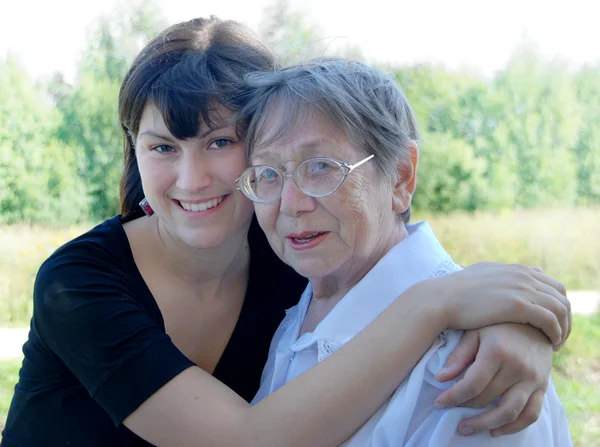Lycklig mormor och grand dotter — Stockfoto