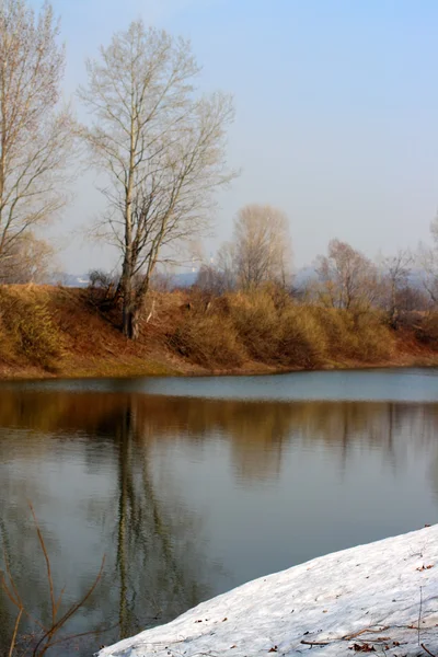 봄 호수 풍경 — 스톡 사진