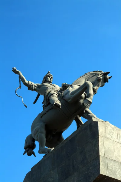 萨拉瓦特 yulaev 纪念碑在俄罗斯乌法 — 图库照片