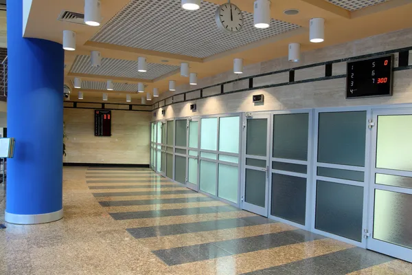 Waiting hall with doors in offices — Stock Photo, Image