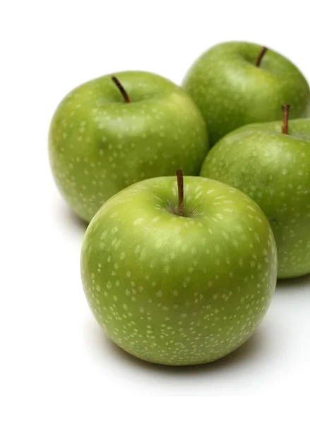 Grupp av gröna äpplen — Stockfoto
