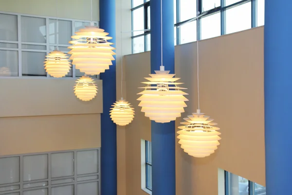 Modernas lâmpadas de esfera elétrica — Fotografia de Stock