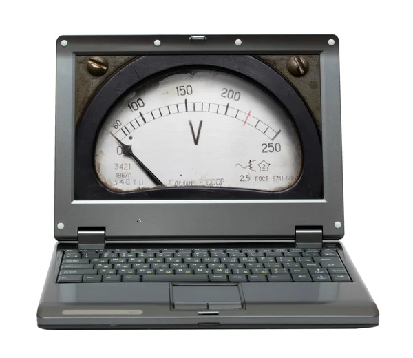Laptop com escala de voltímetro na tela — Fotografia de Stock