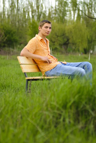 Man on bench — Stock Photo, Image