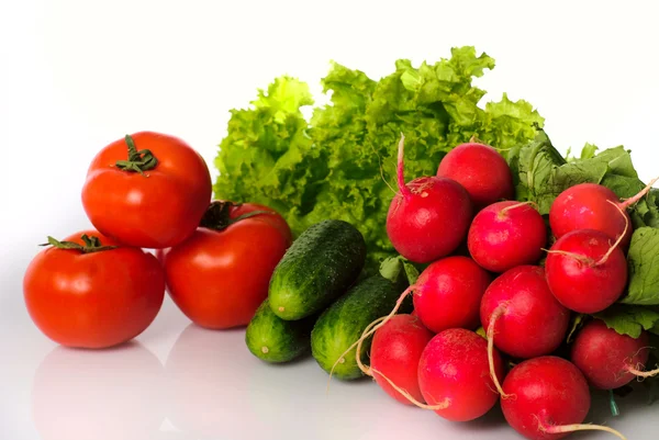 Grönsaker i köket isolerade — Stockfoto