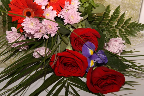 Kwiaty prezent — Zdjęcie stockowe