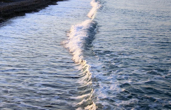 在早上的海上波 — 图库照片
