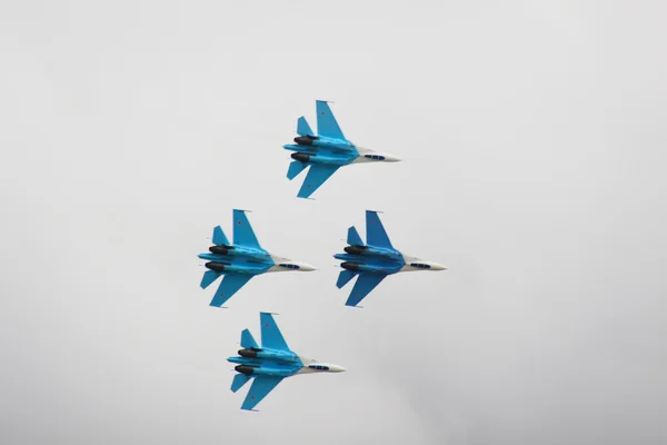 Russian fighter in the sky on MAKS aviashow — Stock Photo, Image