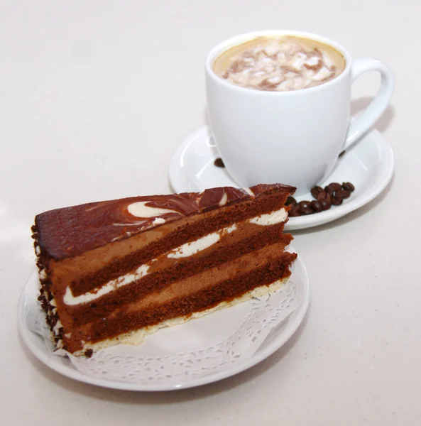 Café e bolo de chocolate — Fotografia de Stock