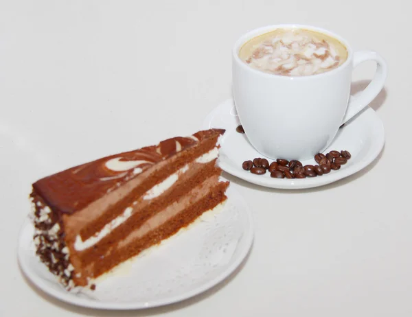 Кава і шоколадний торт — стокове фото