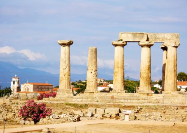 Korint Apollon Tapınağı