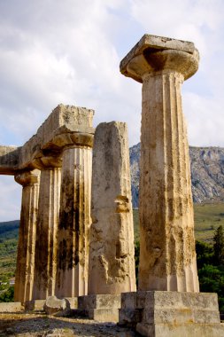 Korint Apollon Tapınağı