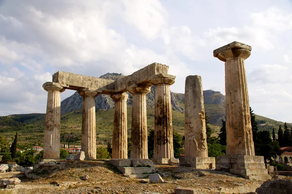 Храм Аполлона в Коринфе — стоковое фото