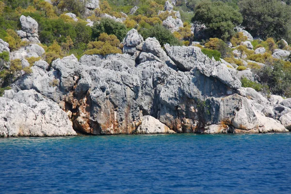Rock ve Türkiye'deki Deniz — Stok fotoğraf