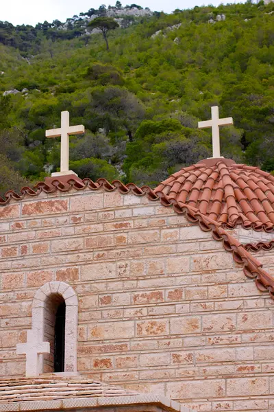 Yunan Ortodoks Manastırı