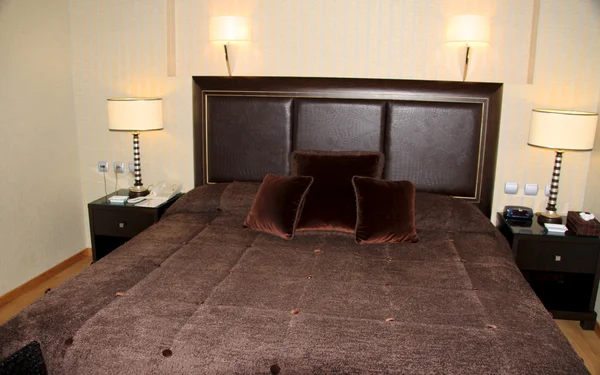 Typické hotelový pokoj - deluxe — Stock fotografie