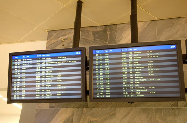 Aeroporto embarque partidas — Fotografia de Stock
