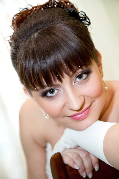Jovem noiva bonita — Fotografia de Stock